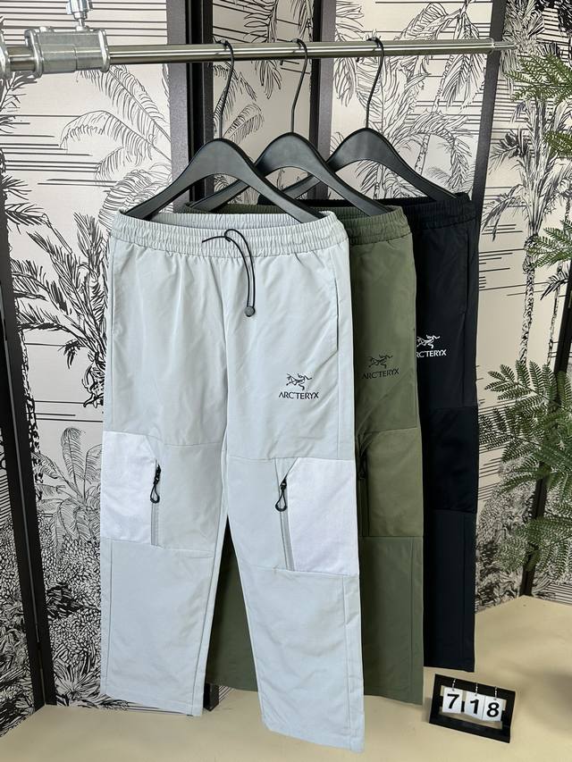 Arc'Teryx 始祖鸟 23Ss新款拼接口袋直筒裤休闲户外工装长裤 机能性的户外风设计，日本代购原版订制出货！这款的做工复杂程度是我目前做过的所有工装裤中最